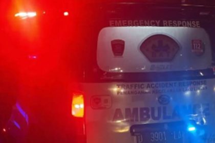 Kecelakaan Lalu Lintas di Regol Bandung, Satu Korban Tak Sadarkan Diri Dievakuasi ke RSHS
