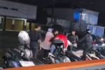 Aksi Premanisme Gunakan Mobil Berpelat Merah Terjadi di Cileunyi, Warga Jadi Korban Penganiayaan dan Perusakan Aksi Premanisme Gunakan Mobil Berpelat Merah Terjadi di Cileunyi, Warga Jadi Korban Penganiayaan dan Perusakan