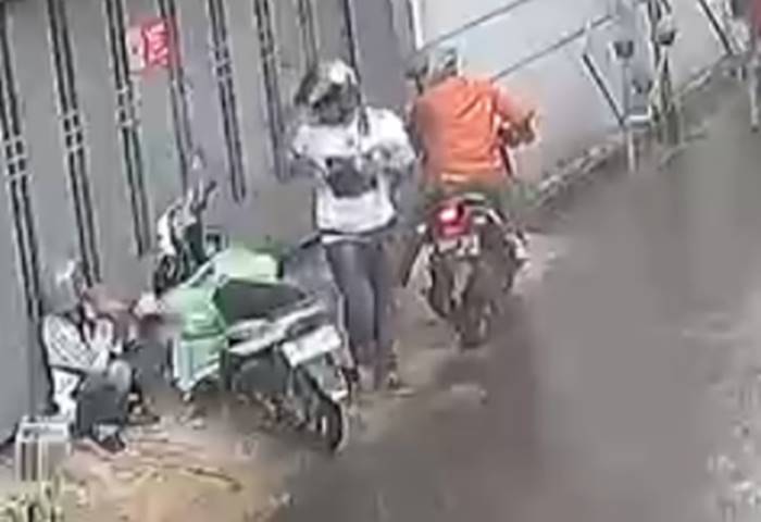 Kurir Paket Jadi Korban Begal di Astanaanyar Bandung, Aksi Pelaku Terekam CCTV dan Berujung Penangkapan